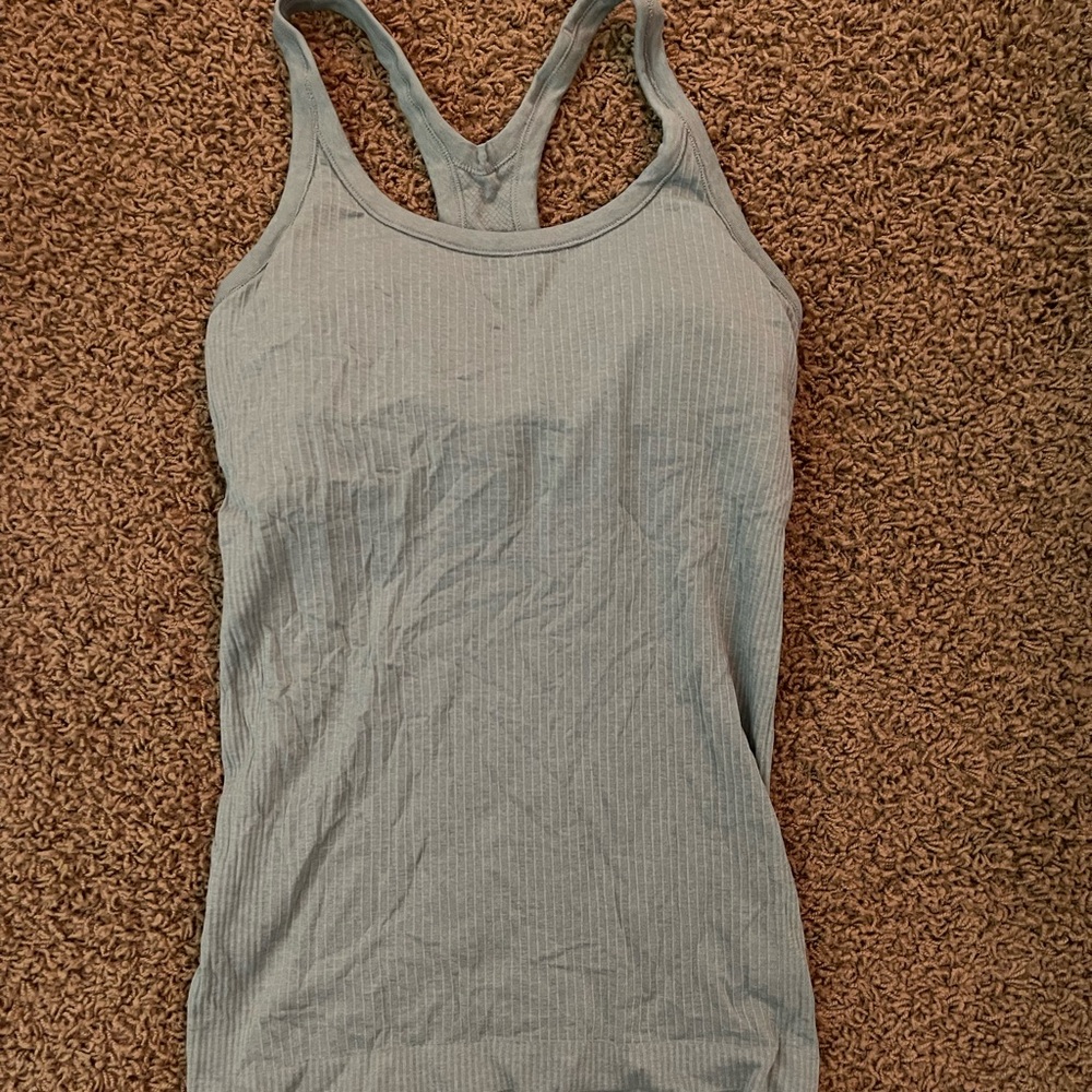 grey/blue color